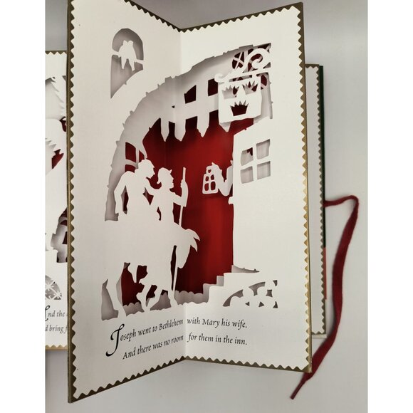 The First Noel A Christmas Carousel Book By Jan Pienkowski - Picture 3 of 8